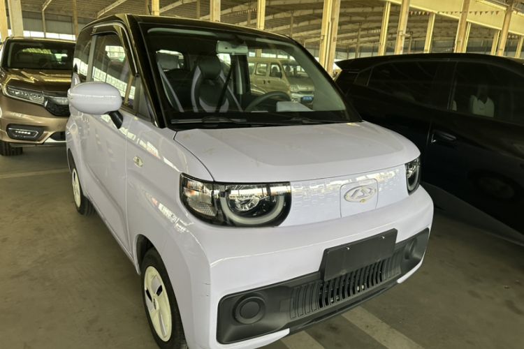 Used Chery New Energy QQ Ice Cream 2022 120km Conical Shape Lithium Iron Phosphate Exterior 2