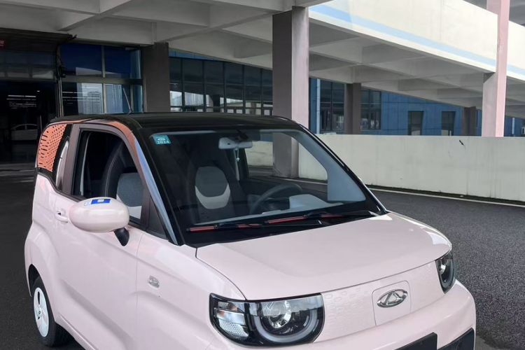 Used Chery New Energy QQ Ice Cream 2022 120km Conical Shape Lithium Iron Phosphate Exterior 3