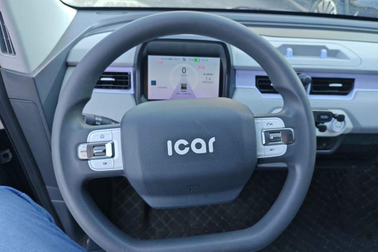 Used Chery New Energy QQ Ice Cream 2022 170km Sundae Phosphate Lithium-Ion Interior 1