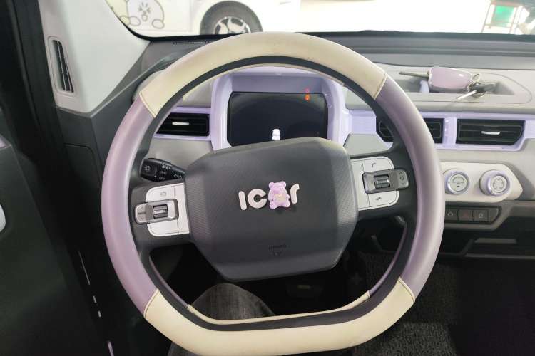 Used Chery New Energy QQ Ice Cream 2022 170km Sundae Phosphate Lithium-Ion Interior 2