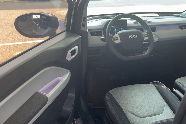 Used Chery New Energy QQ Ice Cream 2022 170km Sundae Phosphate Lithium-Ion Interior 2