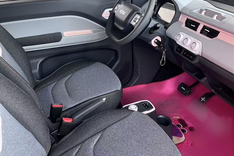 Used Chery New Energy QQ Ice Cream 2022 120km Conical Shape Lithium Iron Phosphate Interior 3