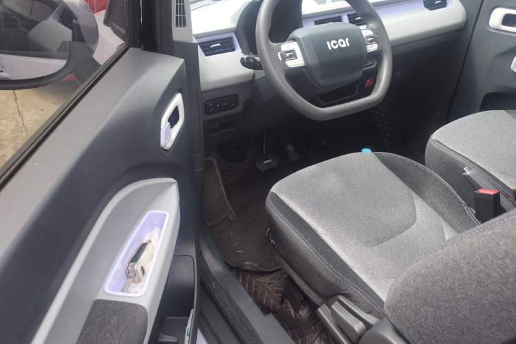 Used Chery New Energy QQ Ice Cream 2022 170km Sundae Phosphate Lithium-Ion Interior 3