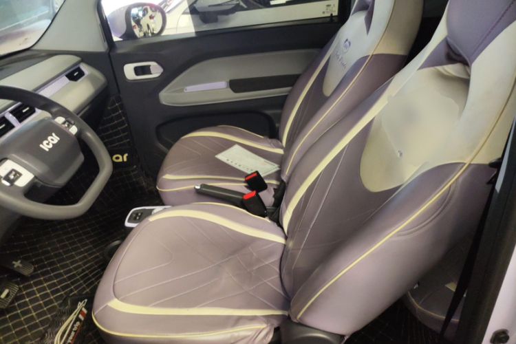 Used Chery New Energy QQ Ice Cream 2022 170km Sundae Phosphate Lithium-Ion Interior 6