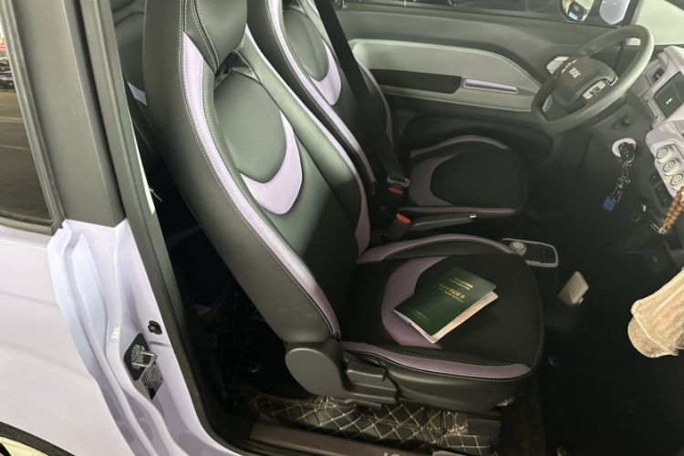 Used Chery New Energy QQ Ice Cream 2022 120km Conical Shape Lithium Iron Phosphate Interior 6