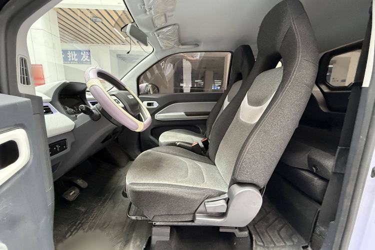 Used Chery New Energy QQ Ice Cream 2022 170km Sundae Phosphate Lithium-Ion Interior 7