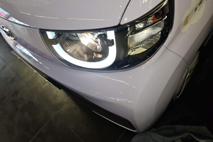 Used Chery New Energy QQ Ice Cream 2022 170km Sundae Phosphate Lithium-Ion Left Front Headlight