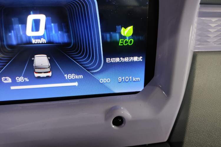 Used Chery New Energy QQ Ice Cream 2022 170km Sundae Phosphate Lithium-Ion Odometer Close Up