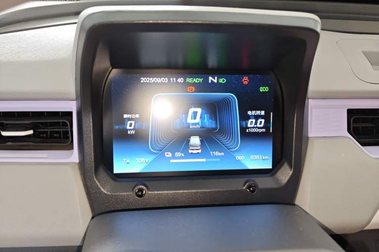Used Chery New Energy QQ Ice Cream 2022 170km Sundae Phosphate Lithium-Ion Odometer Close Up
