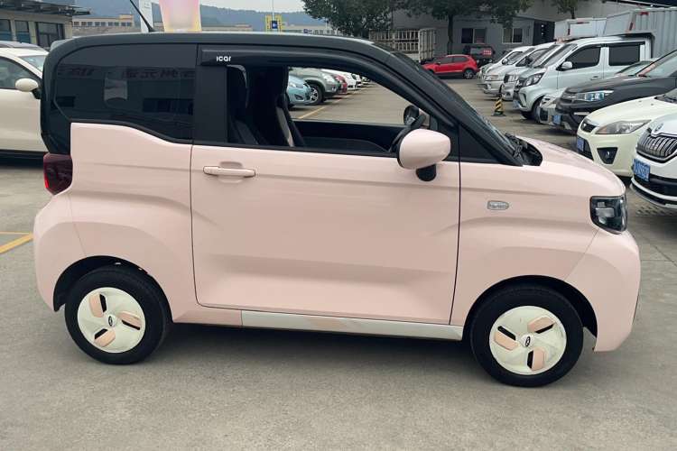 Used Chery New Energy QQ Ice Cream 2022 170km Sundae Phosphate Lithium-Ion Exterior 1