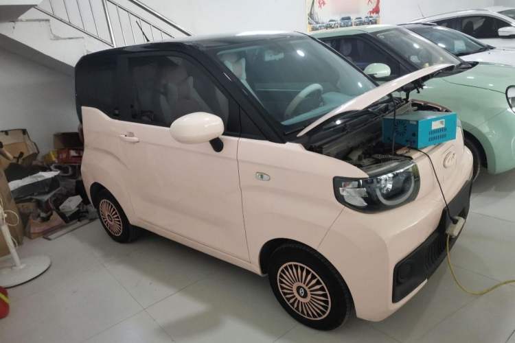 Used Chery New Energy QQ Ice Cream 2022 170km Sundae Phosphate Lithium-Ion Exterior 2