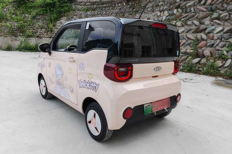 Used Chery New Energy QQ Ice Cream 2022 170km Sundae Phosphate Lithium-Ion Exterior 4