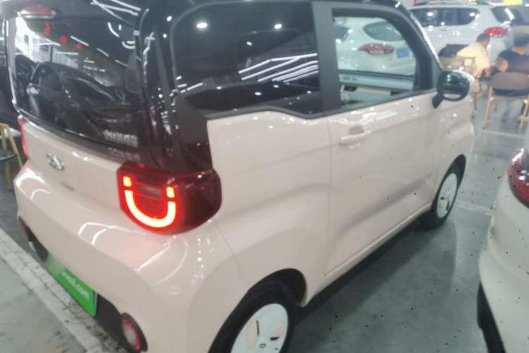 Used Chery New Energy QQ Ice Cream 2022 170km Sundae Phosphate Lithium-Ion Exterior 5