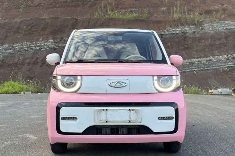 Used Chery New Energy QQ Ice Cream 2022 170km Sundae Phosphate Lithium-Ion Exterior 5