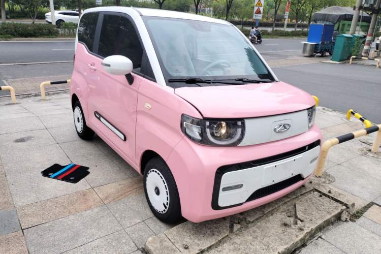 Used Chery New Energy QQ Ice Cream 2022 Taohuanxi Sweet Peach Edition Front Right 45 Deg