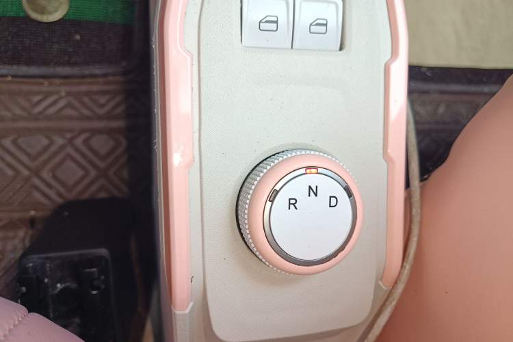 Used Chery New Energy QQ Ice Cream 2022 Taohuanxi Sweet Peach Edition Gear Lever