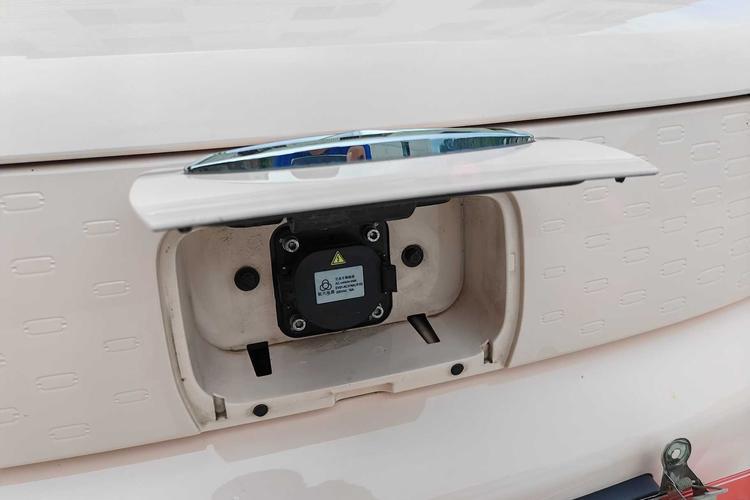Used Chery New Energy QQ Ice Cream 2022 170km Sundae Phosphate Lithium-Ion Interior 1