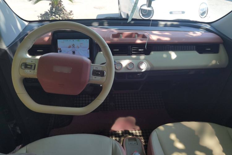 Used Chery New Energy QQ Ice Cream 2022 Taohuanxi Sweet Peach Edition Interior 3
