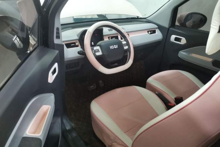 Used Chery New Energy QQ Ice Cream 2022 170km Sundae Phosphate Lithium-Ion Interior 3