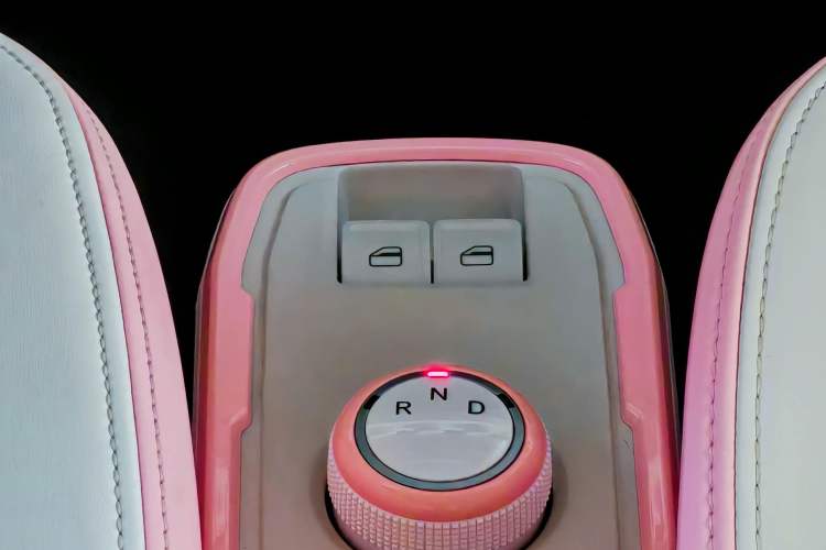 Used Chery New Energy QQ Ice Cream 2022 Taohuanxi Sweet Peach Edition Interior 4