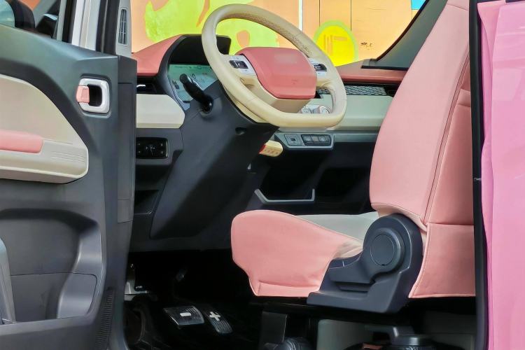 Used Chery New Energy QQ Ice Cream 2022 Taohuanxi Sweet Peach Edition Interior 8