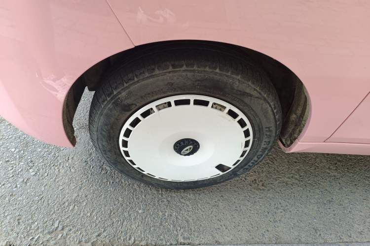 Used Chery New Energy QQ Ice Cream 2022 Taohuanxi Sweet Peach Edition Left Front Wheel Hub