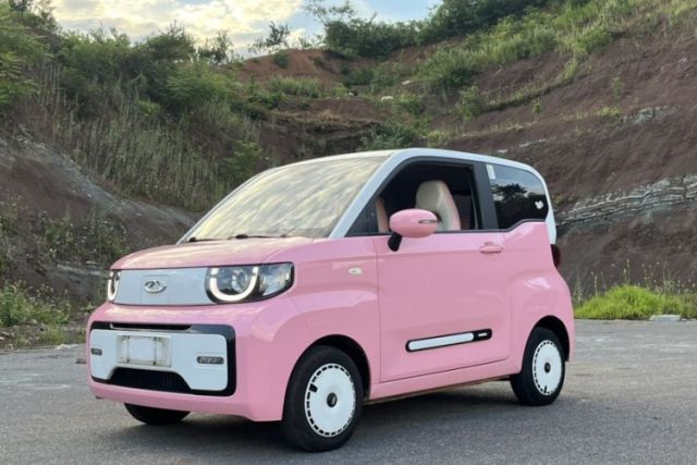 Used Chery New Energy QQ Ice Cream 2022 170km Sundae Phosphate Lithium-Ion