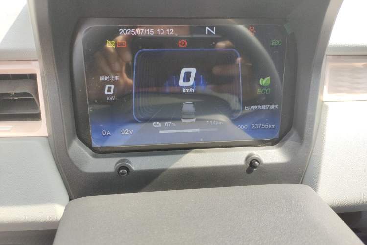 Used Chery New Energy QQ Ice Cream 2022 170km Sundae Phosphate Lithium-Ion Odometer Close Up