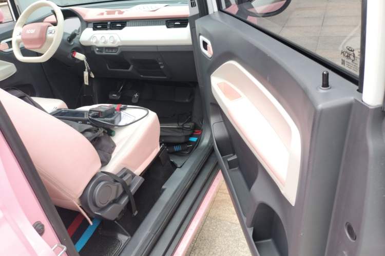Used Chery New Energy QQ Ice Cream 2022 Taohuanxi Sweet Peach Edition Right Front Door Interior