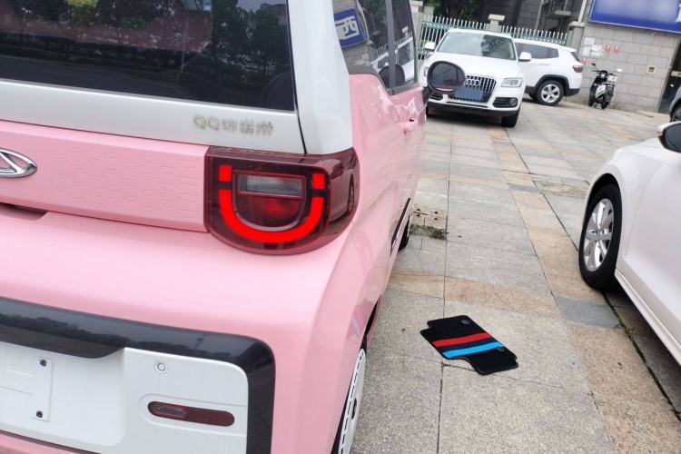 Used Chery New Energy QQ Ice Cream 2022 Taohuanxi Sweet Peach Edition Right Rear Taillight