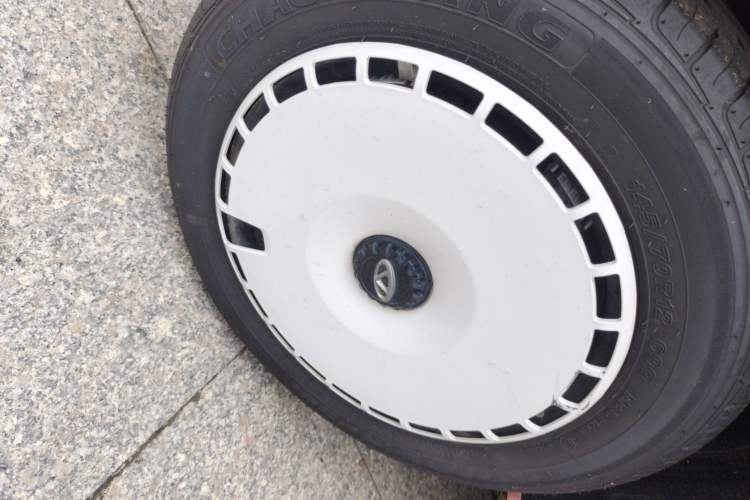 Used Chery New Energy QQ Ice Cream 2022 Taohuanxi Sweet Peach Edition Right Rear Wheel Hub