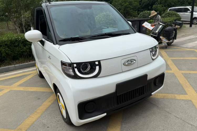 Used Chery New Energy QQ Ice Cream 2022 170km Sundae Phosphate Lithium-Ion Exterior 2