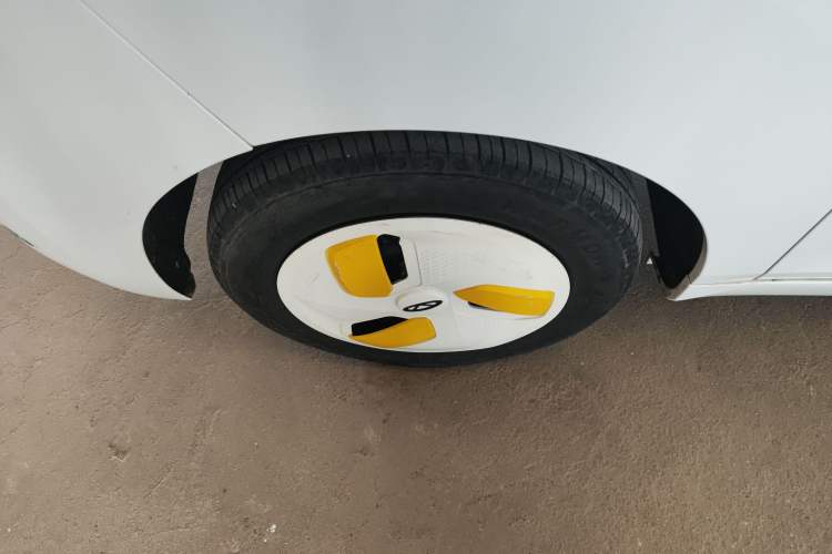 Used Chery New Energy QQ Ice Cream 2022 170km Sundae Phosphate Lithium-Ion Exterior 7