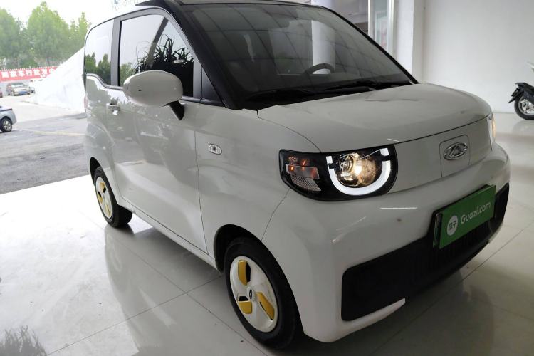 Used Chery New Energy QQ Ice Cream 2022 170km Sundae Phosphate Lithium-Ion Front Right 45 Deg