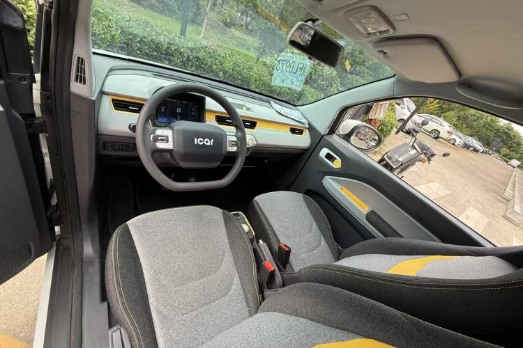 Used Chery New Energy QQ Ice Cream 2022 170km Sundae Phosphate Lithium-Ion Interior 1