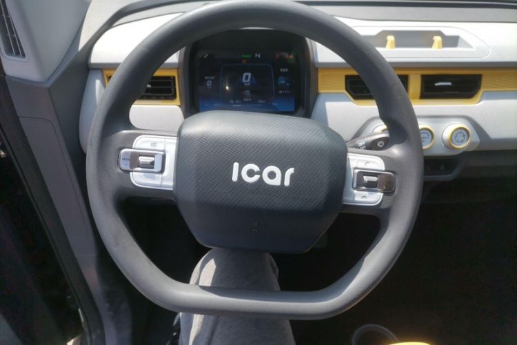 Used Chery New Energy QQ Ice Cream 2022 170km Sundae Phosphate Lithium-Ion Interior 2