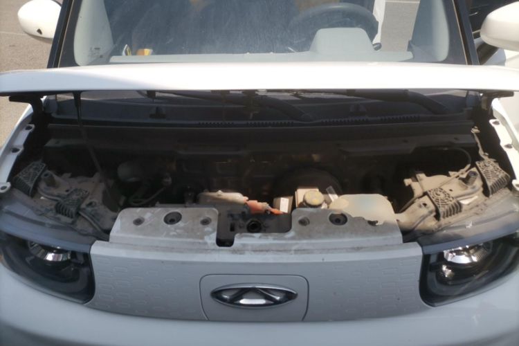 Used Chery New Energy QQ Ice Cream 2022 170km Sundae Phosphate Lithium-Ion Interior 8