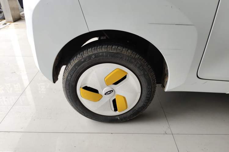 Used Chery New Energy QQ Ice Cream 2022 170km Sundae Phosphate Lithium-Ion Right Rear Wheel Hub