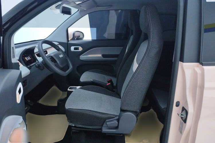 Used Chery New Energy QQ Ice Cream 2023 170km Milkshake – Lithium Iron Phosphate Left Front Seat