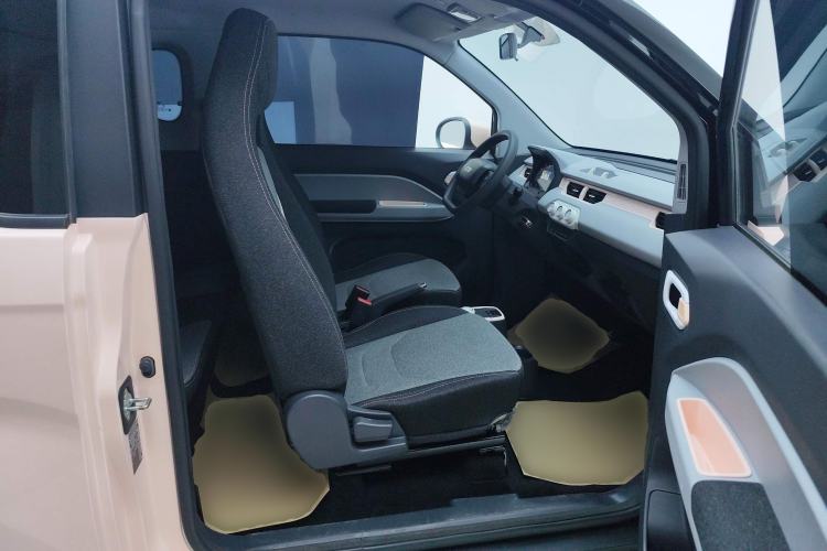 Used Chery New Energy QQ Ice Cream 2023 170km Milkshake – Lithium Iron Phosphate Right Front Seat