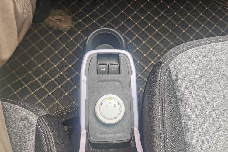 Used Chery New Energy QQ Ice Cream 2023 170km Milkshake – Lithium Iron Phosphate Interior 1