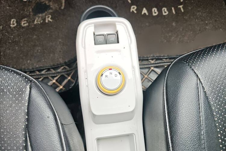 Used Chery New Energy QQ Ice Cream 2023 170km Milkshake – Lithium Iron Phosphate Gear Lever