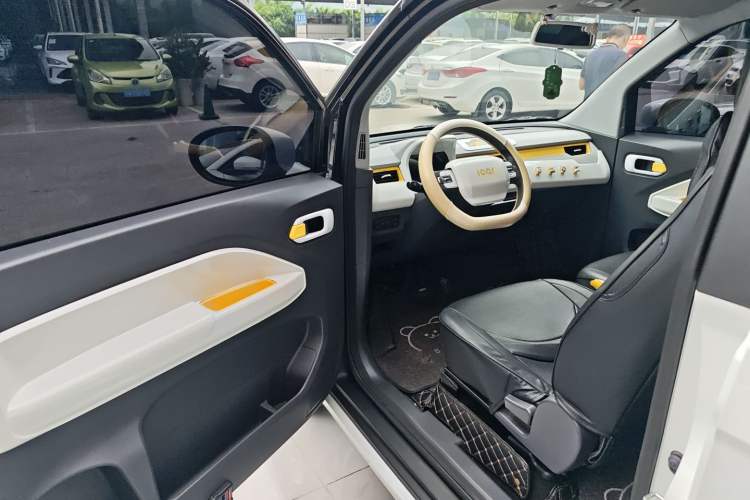 Used Chery New Energy QQ Ice Cream 2023 170km Milkshake – Lithium Iron Phosphate Interior 2
