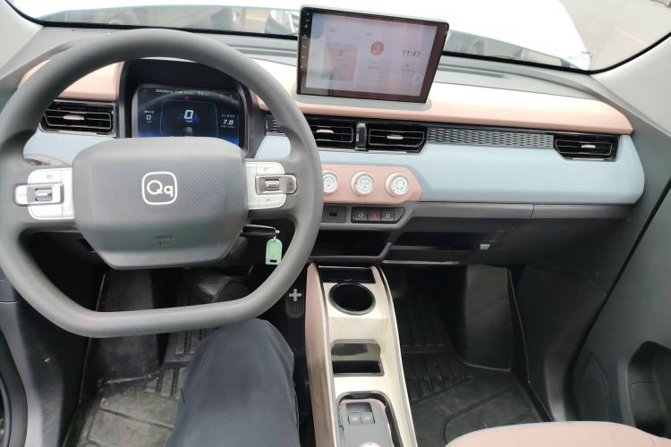 Used Chery New Energy QQ Ice Cream 2024 Facelifted 205km Sundae Interior 2