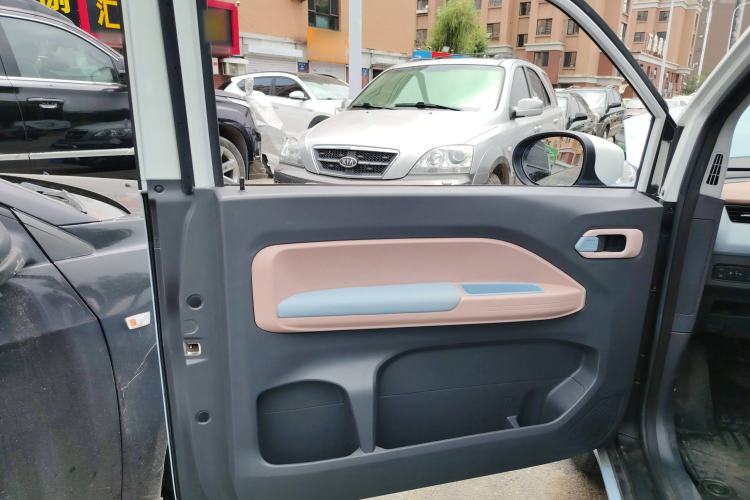 Used Chery New Energy QQ Ice Cream 2024 Facelifted 205km Sundae Interior 7
