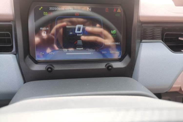 Used Chery New Energy QQ Ice Cream 2024 170km Sundae Odometer Close Up