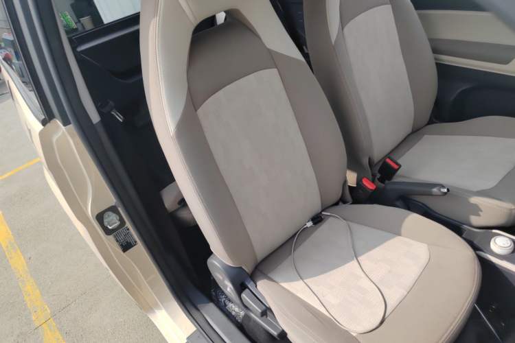 Used Chery New Energy QQ Ice Cream 2024 Restyled 170 km Sundae Right Front Seat