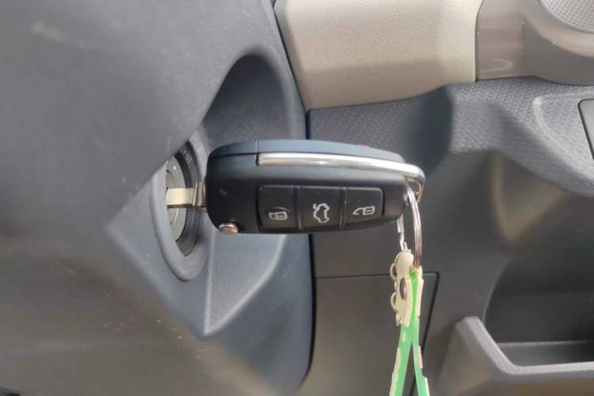 Used Chery New Energy QQ Ice Cream 2024 Restyled 170 km Sundae Vehicle Key