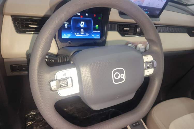 Used Chery New Energy QQ Ice Cream 2024 Facelifted 205km Sundae Steering Wheel