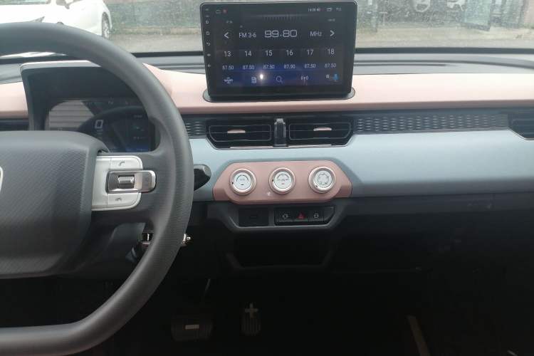 Used Chery New Energy QQ Ice Cream 2024 170km Sundae + Audio And AC Panel